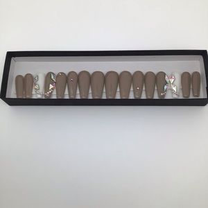 Gel Press On Nails with Gems